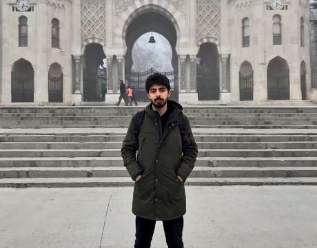 İstanbul Üniversitesi öğrencisi intihar etti