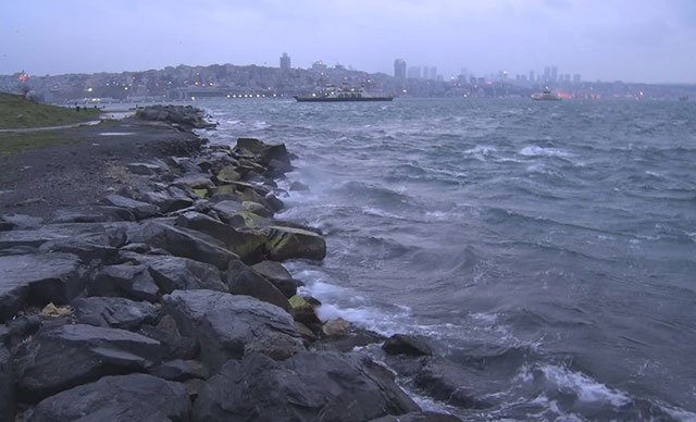 İstanbul'da fırtına etkili oluyor