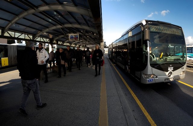 İstanbul'da metrobüs seferleri arttırıldı