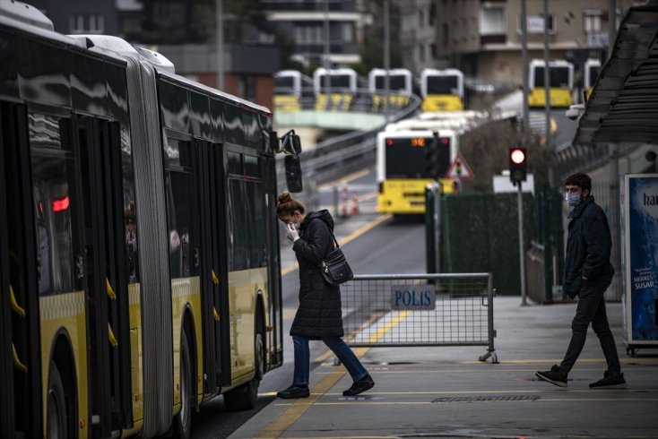 İstanbul’da toplu ulaşım yüzde 90 azaldı