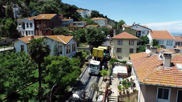 İstanbul'un 39 ilçesinde yolların yenilenmesi sürüyor