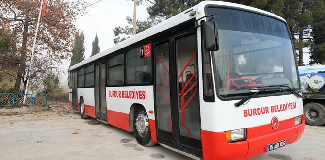 İzmir Büyükşehir Belediyesi, Burdur Belediyesi'ne otobüs hibe etti
