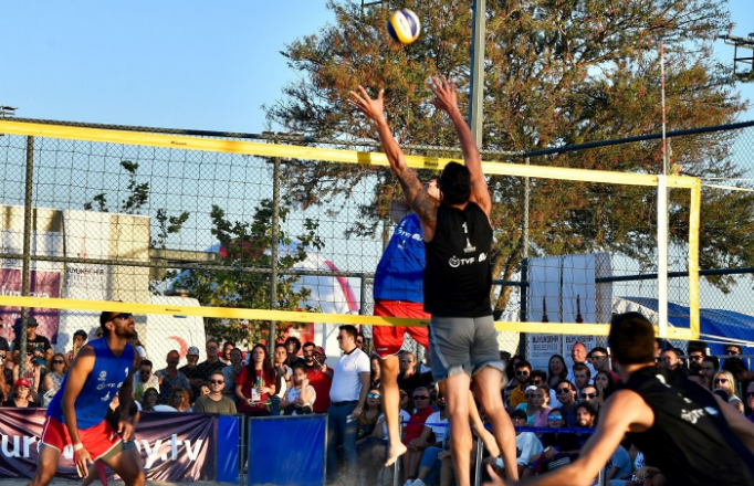 İzmir plaj voleybolunda iki uluslararası organizasyona ev sahipliği yapıyor