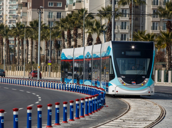 İzmir’de kısıtlılık saatleri ve hafta sonlarına özel toplu ulaşım düzenlemesi