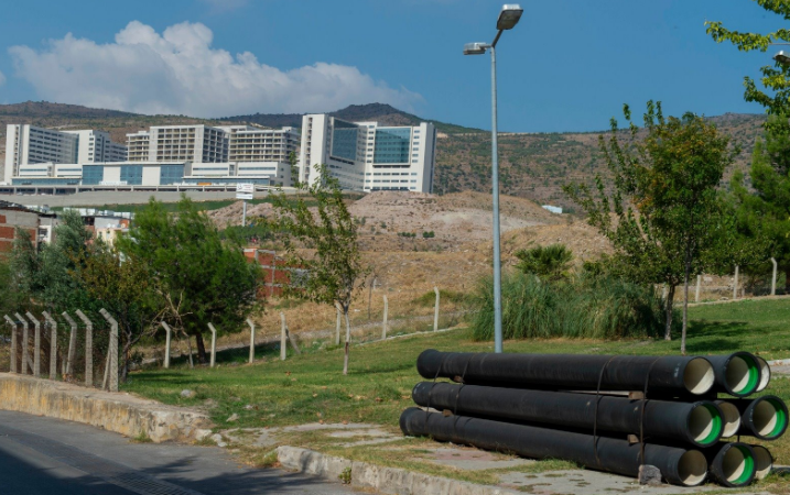 İZSU’dan Şehir Hastanesi’ne 3 km uzunluğunda içme suyu hattı