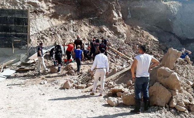 Kahramanmaraş'ta inşaatta göçük: 2 işçi hayatını kaybetti