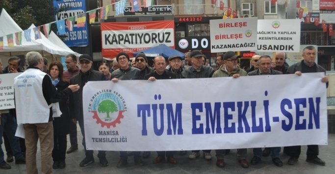 Kapatılma kararı sonrası Tüm Emekli-Sen üyeleri İzmir'de toplanıyor