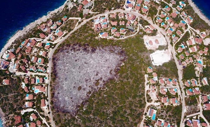 Kaş'ta şüphelendiren yangın: 'Tam villalık alan, dört dörtlük yanmış!'