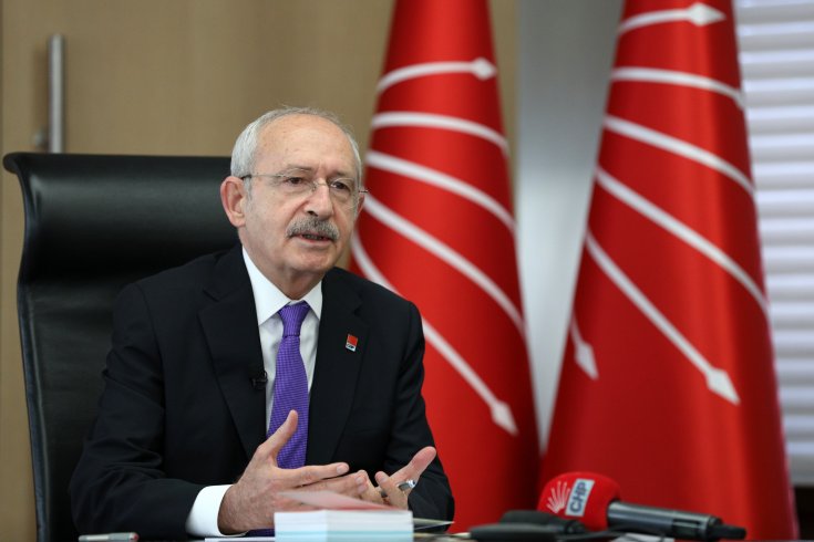 Kılıçdaroğlu, CHP'nin kadın milletvekilleri, 81 ilin kadın kolları başkanları ile görüştü