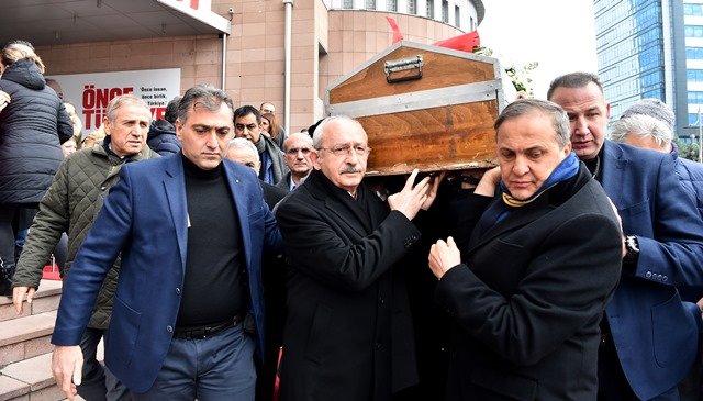 Kılıçdaroğlu, Taner Coşkun'un cenaze törene katıldı