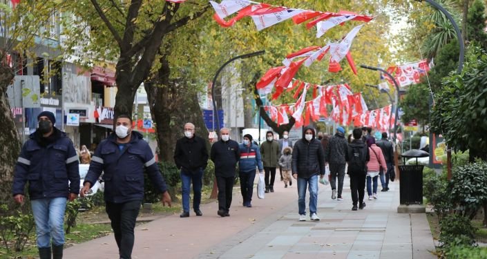 Kocaeli'de koronaviürs tedbirlerine uymayan 279 kişi ve 21 iş yerine para cezası