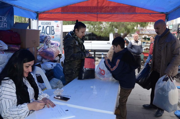 Kuşadası'ndan deprem bölgesine 2532 bağış