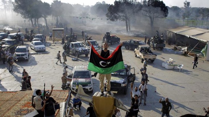 Libya Ulusal Mutabakat Hükümeti, Trablus'ta kontrolü ele geçirdiğini duyurdu