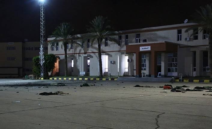 Libya'da Hafter'e bağlı yabancı savaş uçakları, askeri okul yurduna saldırdı: 28 ölü, 18 yaralı