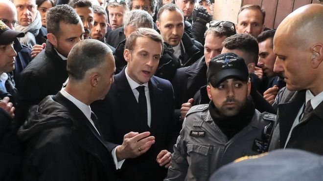 Macron, Kudüs'teki Osmanlı hediyesi Fransız kilisesi önünde İsrailli güvenlik güçleriyle tartıştı