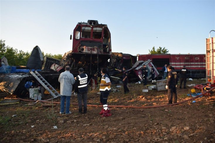 Malatya'da yük trenleri çarpıştı: 1 ölü, 4 yaralı