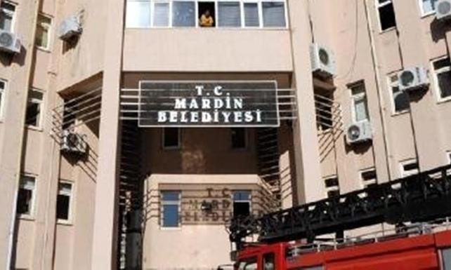 Mardin Büyükşehir Belediyesi'nde kayyum, seçimden önce 2 milyon 165 bin liraya araç kiraladı