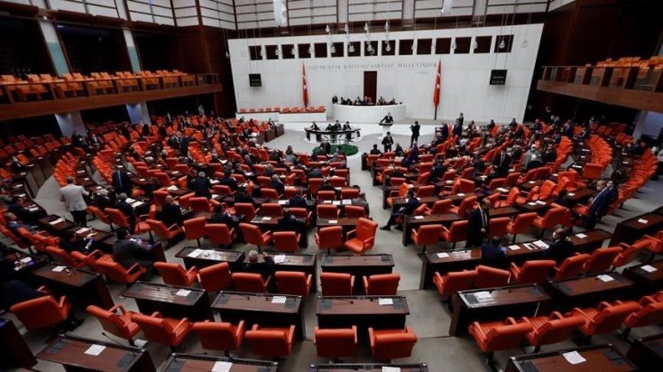 Meclis'teki 4 partiden Fransa Senatosu'na kınama