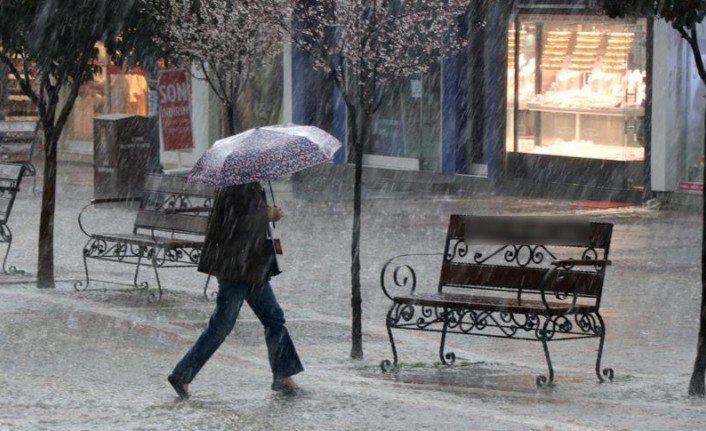 Meteoroloji'den 4 il için sağanak yağış uyarısı