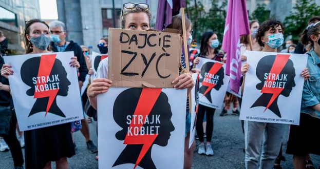Polonya hükümeti İstanbul Sözleşmesi'ni AYM’ye taşıyor