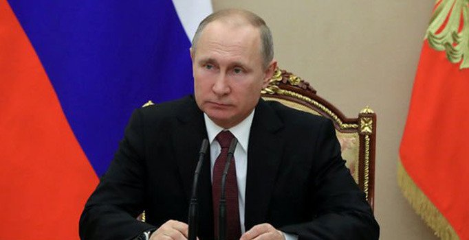 Putin duyurdu: Toplu aşılamaya yıl sonunda başlamayı umuyoruz