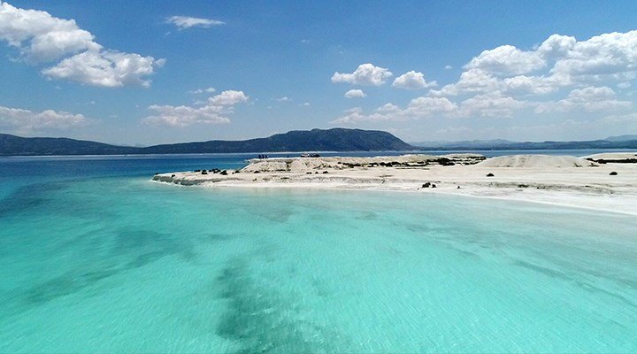 Salda Gölü'nde talan başladı