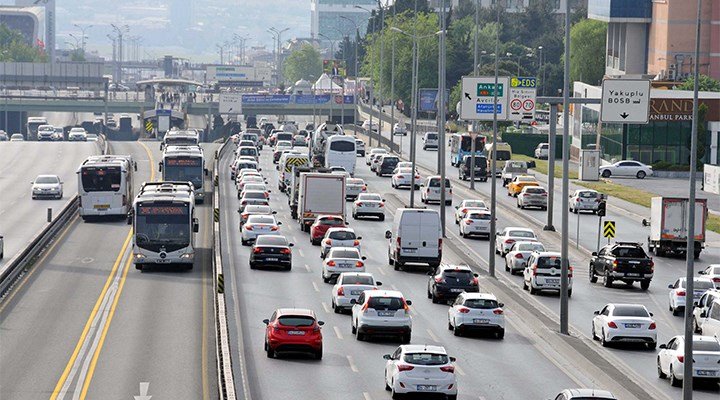 Salgın sürecinde toplu taşımada yoğunluğun en çok yaşandığı gün açıklandı