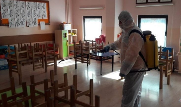 Öğrenciler okuldayken yapılan dezenfekte işlemi nedeniyle 11 öğrenci hastanelik oldu