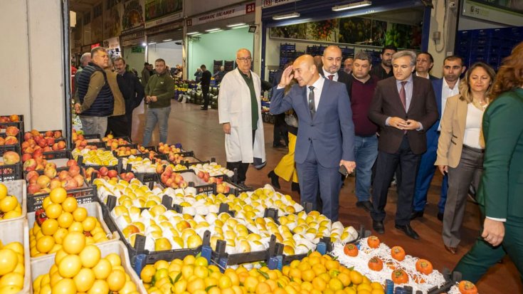 Tunç Soyer duyurdu: İzmir Büyükşehir Belediyesi, koronavirüs nedeniyle kira alacaklarını 3 ay erteledi