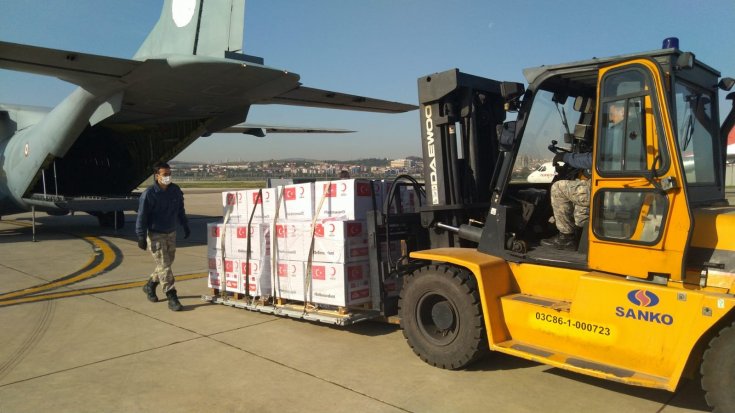 Türkiye, iki ülkeye daha tıbbi yardım malzemeleri gönderdi
