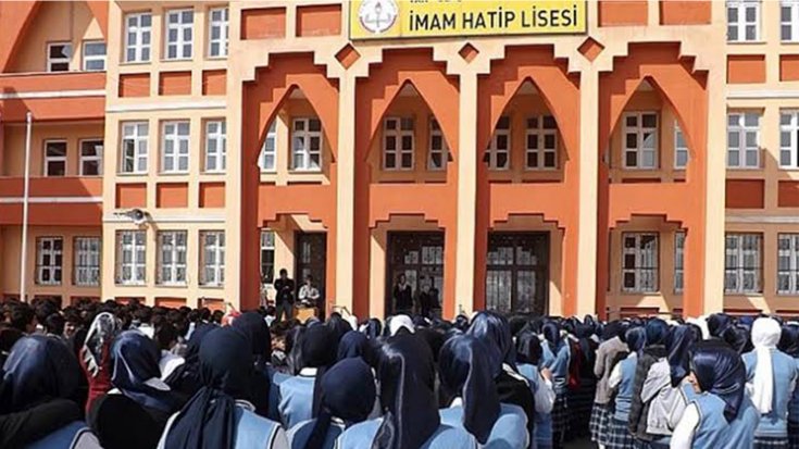 Üç büyük şehirde beş liseden biri imam hatip lisesi