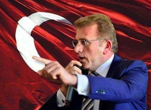 Vecdet Öz: Bir ülkeyi ele geçirmek mi istiyorsun, halkı sürekli sanal sorunlarla meşgul et