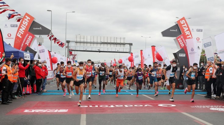 Vodafone 15. İstanbul Yarı Maratonu koşuldu: Maratonun birincileri İBB'li sporcular oldu