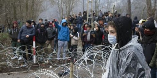 Yunanistan, Türkiye'yi 'göçmenlerin çadırlarını yakmakla' suçladı