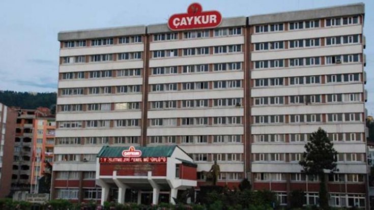 Zarardaki ÇAYKUR, reklam filmleri, açık hava reklamları ve çay bardağı alımı için 11 milyon 86 bin 458 TL harcadı