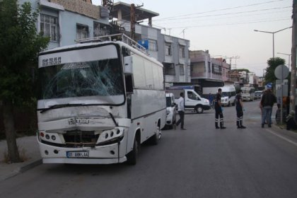 Adana'da 2 midibüs çarpıştı: 12 tarım işçisi yaralandı