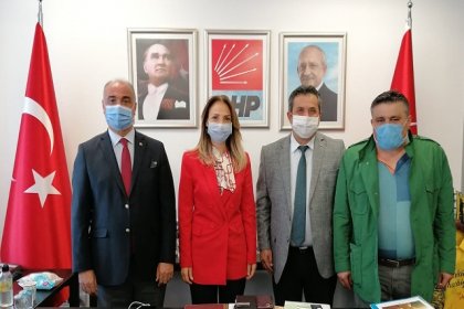 Birleşik Kamu İş'ten CHP Kadın Kolları Genel Başkanı Nazlıaka'ya ziyaret