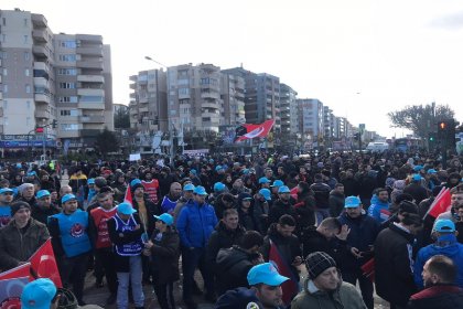 Bursa'da binlerce metal işçisi sokağa indi