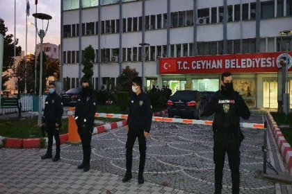 Ceyhan Belediyesi'ne rüşvet operasyonu