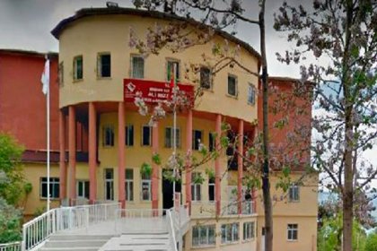 Eski müdür zimmet suçundan uzaklaştırıldığı kurumu ziyaret etti, ziyareti basına sızdırdıkları iddia edilen çalışanlara ücret kesme cezası verildi