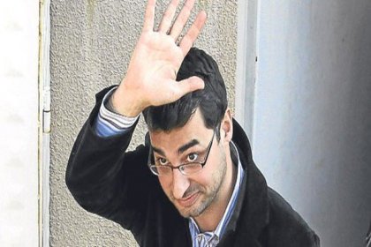 Gazeteci Barış Terkoğlu sabaha karşı evinden gözaltına alındı