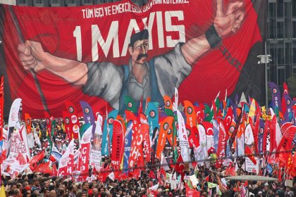 İlk kez 1 Mayıs'ta meydanlar boş olacak: Meslek ve emek örgütleri 1 Mayıs'ta sosyal medyada miting yapacak