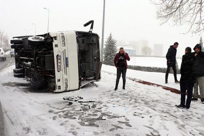 Kayseri'de işçi servisi devrildi: 21 yaralı