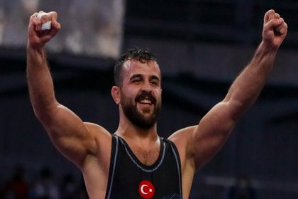 Milli güreşçi Muhammet Nuri Kotanoğlu, gümüş madalya kazandı