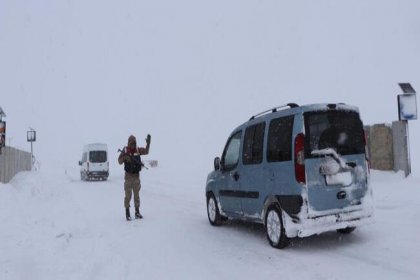 Van’ın Çatak ilçesinde çığ düştü