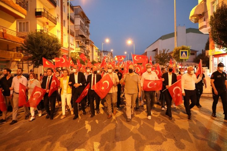 30 Ağustos Gemlik'te coşkuyla kutlandı 30 Ağustos Gemlik'te coşkuyla kutlandı