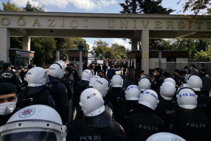 52 öğrencinin yargılandığı Boğaziçi Üniversitesi davası ertelendi 52 öğrencinin yargılandığı Boğaziçi Üniversitesi davası ertelendi