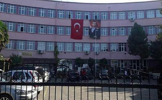 80 yıllık lisenin yıkım kararı durduruldu 80 yıllık lisenin yıkım kararı durduruldu