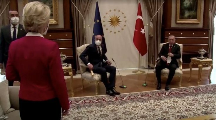 AB Konseyi Başkanı Michel'den 'protokol' eleştirilerine yanıt: Durumun daha kötü bir olaya dönüşmesini istemedik AB Konseyi Başkanı Michel'den 'protokol' eleştirilerine yanıt: Durumun daha kötü bir olaya dönüşmesini istemedik