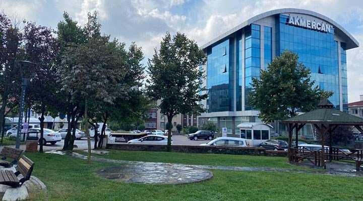 AKP'li belediye, deprem toplanma alanını otopark olarak kiraya vermiş AKP'li belediye, deprem toplanma alanını otopark olarak kiraya vermiş